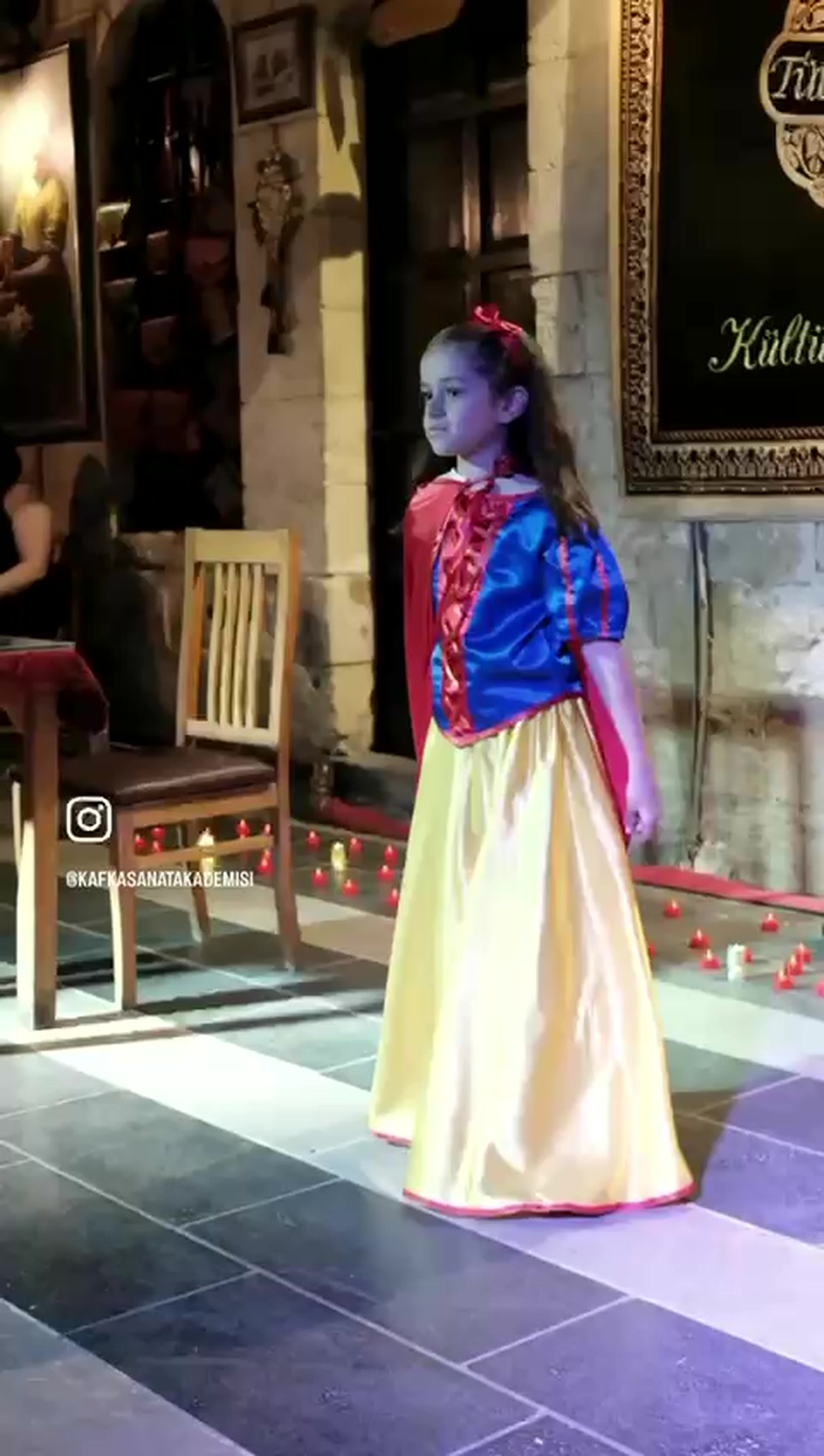 Tütün Hanı'nda çocuk tiyatrosu