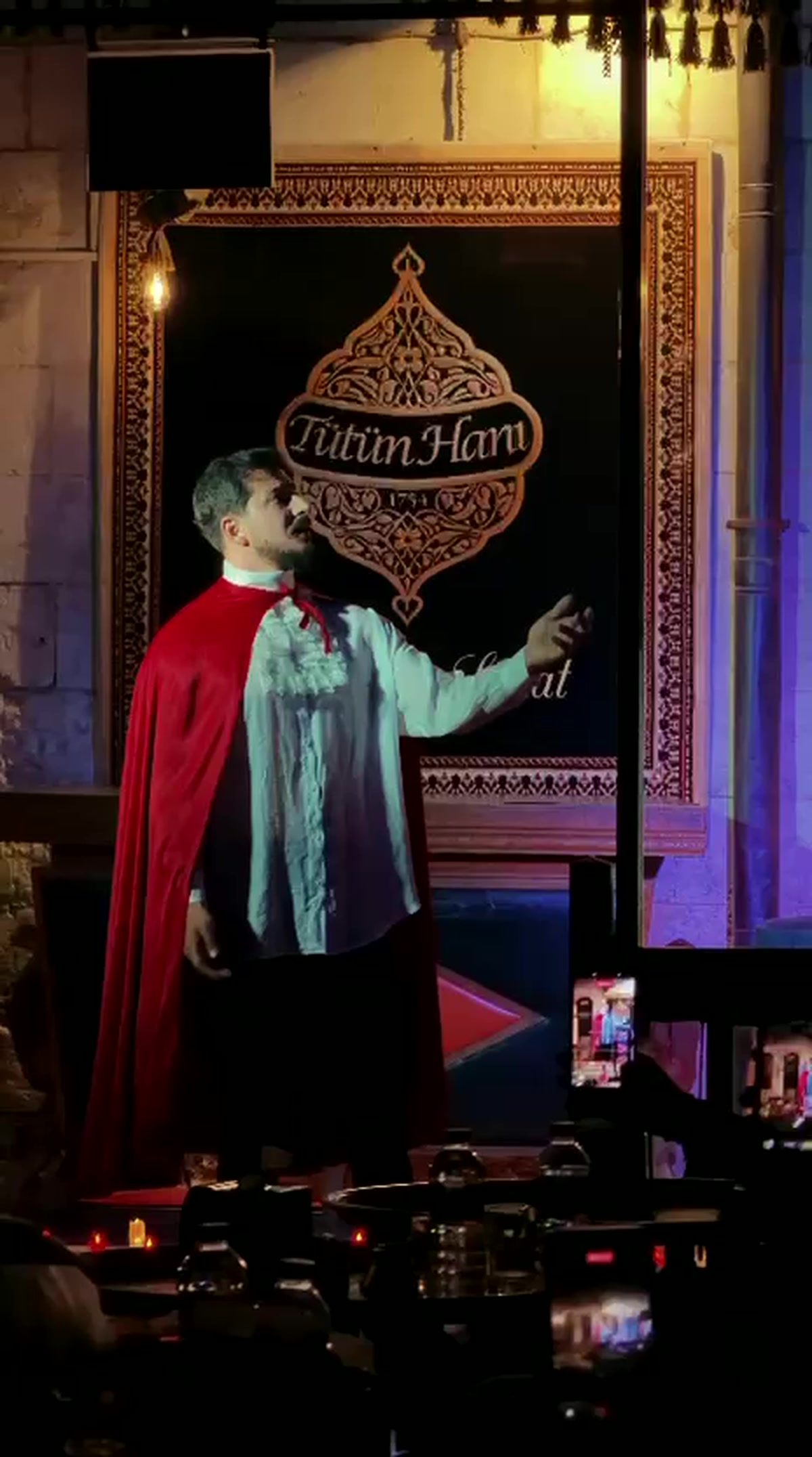 Tütün Hanı'nda sahne sanatları